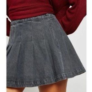 Forever 21 Black Denim Pleated Miniskirt Sz L